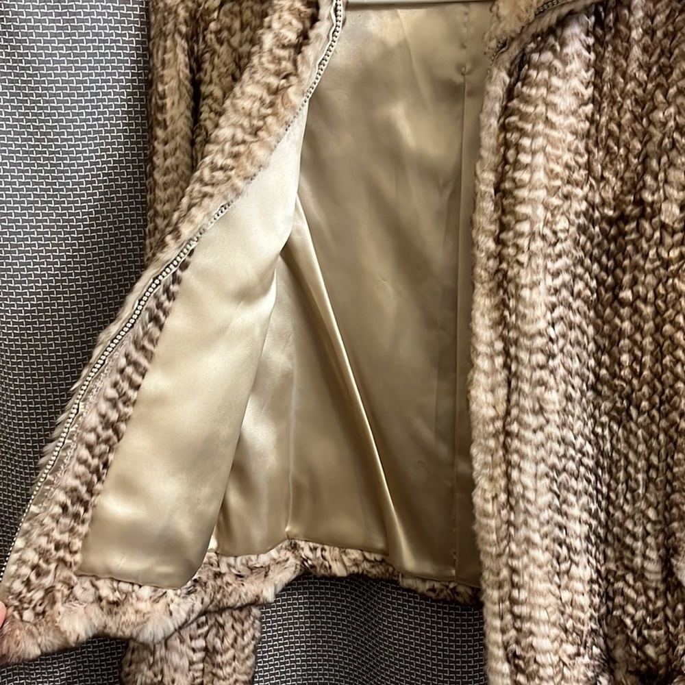 Fur Coat (Rabbit) - Picture 3 of 3